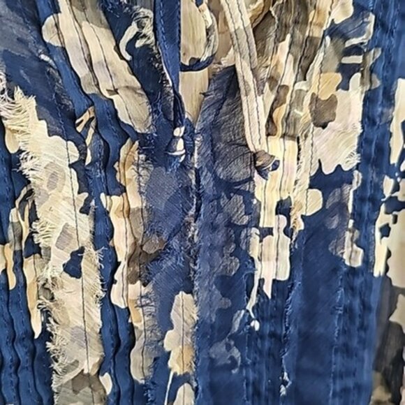 Express Women's Blouse Size XS Sheer Blue Floral Bohemian Flowy Pleated Office - Picture 5 of 12